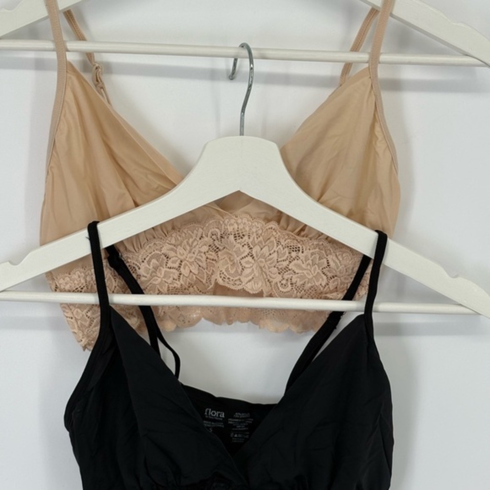🐭 nwot Flora Nikrooz Beige and Black Lace Bralette Duo